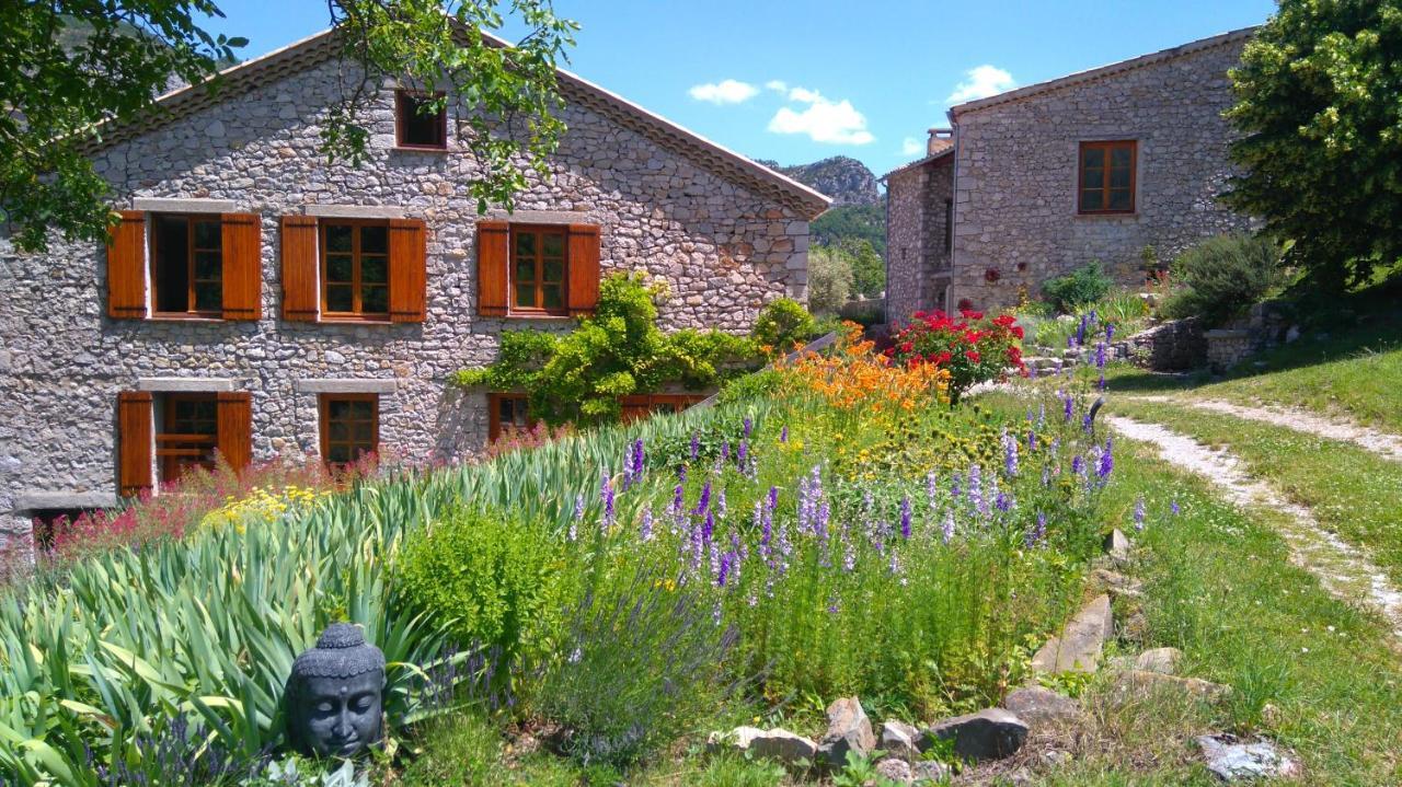 Bed and Breakfast Entre Terre Et Ciel Rémuzat Esterno foto